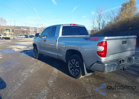 2019 Toyota Tundra Sr5 5.7L V8 z USA, uszkodzony, nr VIN 5TFUY5F12KX835230